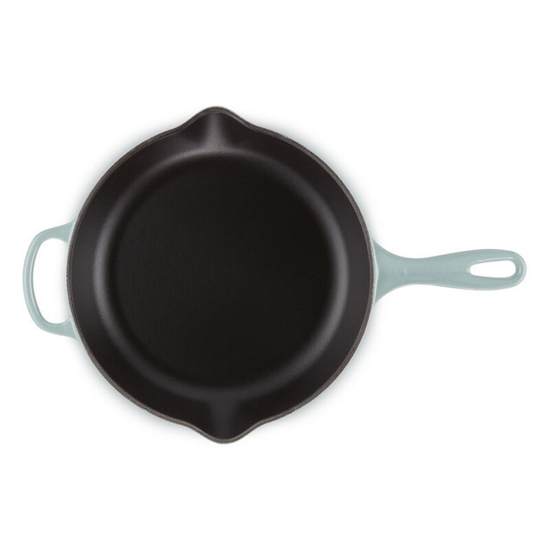 Le Creuset Cast Iron Round Skillet 26cm - Sea Salt image number 2